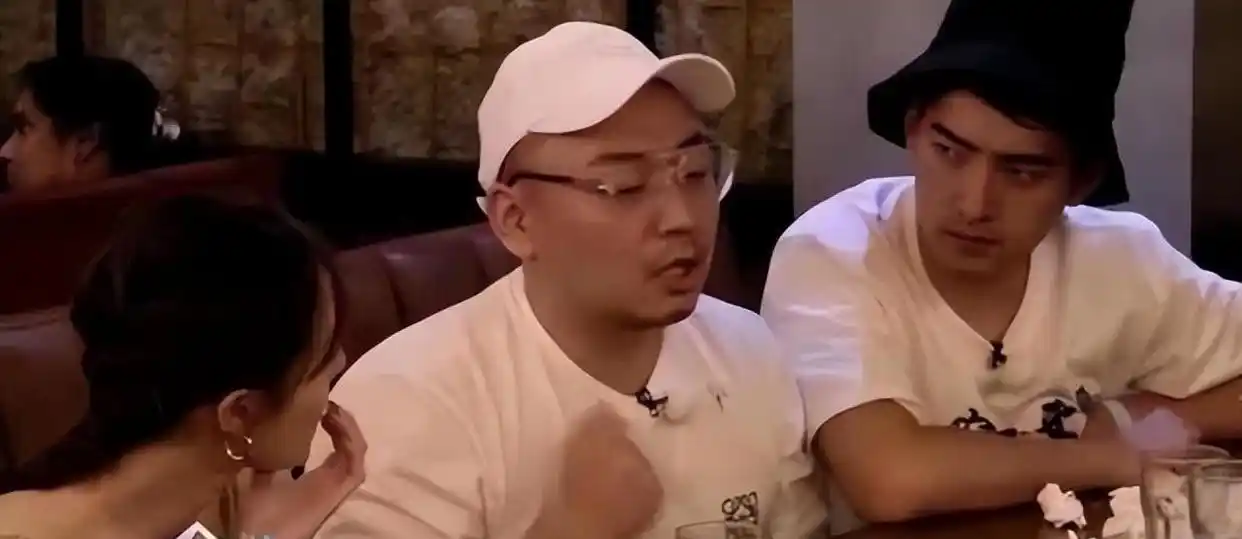 偶像失格现象_娱乐圈垃圾_追星的意义