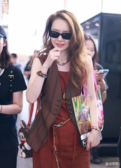 女明星带墨镜的照片_墨镜明星_墨镜明星头像