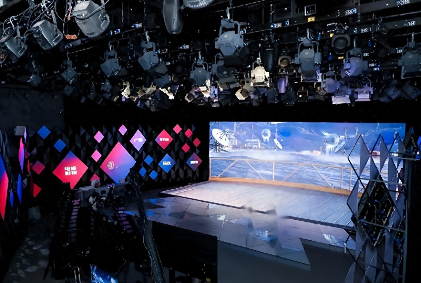 直播打赏诱导行为_b站禁止未成年人直播怎么办_女主播违规直播套路