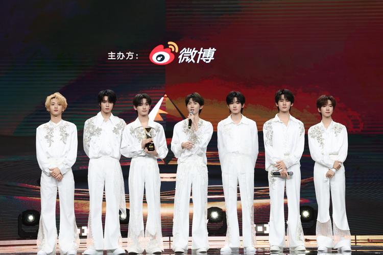 男团扎堆回归！新人出道与偶像再聚首，谁是下一个爆款？