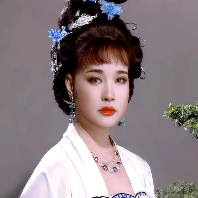 女明星 发型_翻看100位女星名单_审美拐弯50年